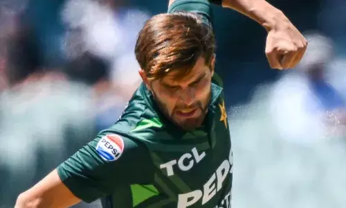 ഐസിസി ഏകദിന റാങ്കിങ്ങില്‍ പാകിസ്ഥാന് നേട്ടം; ബൗളിങ്ങില്‍ ഒന്നാം സ്ഥാനത്തെത്തി പാക് പേസര്‍ ഷഹീന്‍ അഫ്രീദി; ബാറ്റിങ്ങില്‍ ബാബാര്‍ അസം ഒന്നാമത്; ആദ്യ പത്തില്‍ ഇടം പിടിച്ച് ഇന്ത്യന്‍ താരങ്ങളായ കുല്‍ദീപ് യാദവും, ജസ്പ്രീത് ബുംറയും