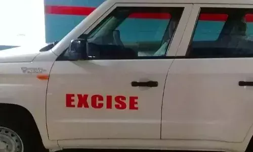 പരിശോധനയിൽ കഞ്ചാവുമായി അമ്മയും മകളും എക്സൈസിന്റെ പിടിയിൽ; കണ്ടെടുത്തത് 520ഗ്രാം കഞ്ചാവ്