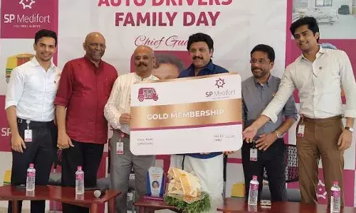 ഓട്ടോ തൊഴിലാളികള്‍ക്ക് സൗജന്യ മെഡിക്കല്‍ ക്യാമ്പ് സംഘടിപ്പിച്ച് എസ് പി മെഡിഫോര്‍ട്ട്