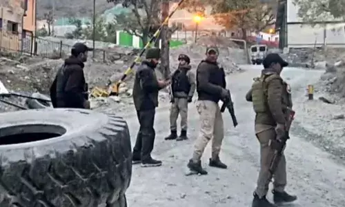 ജമ്മു കശ്മീരില്‍ 370ാം അനുച്ഛേദം റദ്ദാക്കിയശേഷം ഭീകര പ്രവര്‍ത്തനങ്ങള്‍ എഴുപത് ശതമാനം കുറഞ്ഞു; രാജ്യത്തെ നക്സല്‍ ആക്രമണങ്ങളും കുത്തനെ കുറഞ്ഞു;   മയക്കുമരുന്നു കടത്ത് നിയന്ത്രിക്കാന്‍ കര്‍ശന നടപടി സ്വീകരിച്ചെന്നും കേന്ദ്രസര്‍ക്കാര്‍