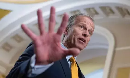 കണ്‍സര്‍വേറ്റീവുകള്‍ക്കു തിരിച്ചടി, സെനറ്റ് ഭൂരിപക്ഷ നേതാവായി ജോണ്‍ തുണെയെ തിരഞ്ഞെടുത്തു