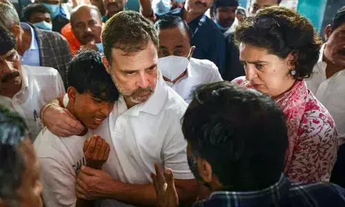 വയനാട്ടില്‍ മോദി നേരിട്ടെത്തി ഉരുള്‍പൊട്ടല്‍ ദുരന്തം വിലയിരുത്തിയിട്ടും സഹായം നല്‍കുന്നില്ല; ദേശീയ ദുരന്തമായി പ്രഖ്യാപിക്കാത്ത ബിജെപി സര്‍ക്കാര്‍ രാഷ്ട്രീയം കളിക്കുന്നു; അത് ഇരകളോടുള്ള ഞെട്ടിക്കുന്ന അനീതി; ഈ അവഗണന ഒരിക്കലും അംഗീകരിക്കാനാവില്ലെന്ന് പ്രിയങ്ക ഗാന്ധി