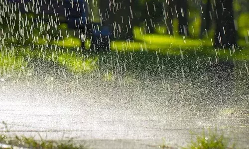 രണ്ട് ചക്രവാതച്ചുഴികള്‍; സംസ്ഥാനത്ത് അഞ്ച് ദിവസം ഇടിമിന്നലോട് കൂടിയ മഴയ്ക്ക് സാധ്യത