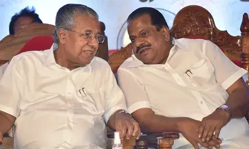 അന്ന് ജാവദേക്കറെ ജയരാജന്‍ കണ്ടപോലെയാണ് വാര്‍ത്ത വന്നത്; ഇപ്പോള്‍ ആത്മകഥാ വിവാദവും; എല്ലാത്തിനും ചില വ്യക്തമായ ഉന്നങ്ങളുണ്ട്; ആ ഉന്നങ്ങള്‍ യുഡിഎഫിനെയും ബിജെപിയേയും സഹായിക്കാനാണ്: ഇ പിയെ പിന്തുണച്ച് പിണറായി വിജയന്‍