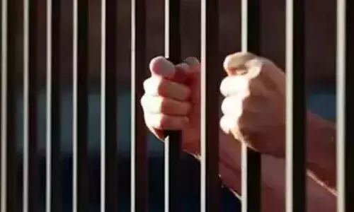 മഴക്കാല ദുരന്തനിവാരണത്തിന് അനുവദിച്ച ഫണ്ട് വ്യാജ രേഖയുണ്ടാക്കി തട്ടിയെടുത്തു; നെടുമങ്ങാട് മുന്‍ ഡെപ്യൂട്ടി തഹസില്‍ദാര്‍ക്ക് 11 വര്‍ഷം കഠിനതടവ്