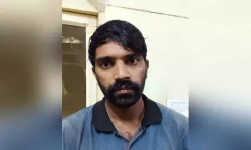 ഹെ​ൽ​മ​റ്റ് ധ​രി​ച്ച് മോഷ്ടിച്ച സ്‌കൂട്ടറിലിലെത്തും; പിന്നാലെ സ്ത്രീ​ക​ളു​ടെ മാ​ല പിടിച്ച് പറിക്കും; ഒടുവിൽ പട്ടാളക്കാരൻ പോലീസിന്റെ പിടിയിൽ