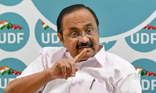 സഹകരണ ബാങ്കുകളിലെ പാര്‍ട്ടി അനുഭാവികളുടെ നിക്ഷേപങ്ങള്‍ പിന്‍വലിക്കുന്നത് ഗൗരവമായി ആലോചിക്കും; സഹകരണ രംഗത്തിന് നല്‍കിവരുന്ന പിന്തുണ പിന്‍വലിക്കുമെന്ന് വി ഡി സതീശന്‍