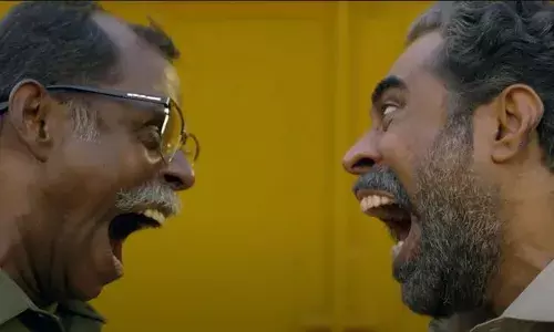 സഖാവ് മാധവൻ, സഖാവ് ശങ്കുണ്ണി.. ഹൊ കടുപ്പമായിരുന്നെ...; വിനായകനും സുരാജ് വെഞ്ഞാറമൂടും പ്രധാന വേഷങ്ങളിലെത്തിയ തെക്ക് വടക്ക് ഒടിടിയിലേക്ക്; സ്ട്രീമിംഗ് ആരംഭിക്കുക മനോരമ മാക്സിലൂടെ