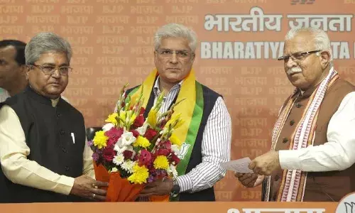 ഒറ്റരാത്രികൊണ്ട് എടുത്ത തീരുമാനമമല്ല, പാർട്ടി വിടാൻ ആരുടെയും സമ്മർദ്ദമില്ല; ആം ആദ്മി നേതാവും ഡൽഹി മുൻ മന്ത്രിയുമായ കൈലാഷ് ഗെഹ്‌ലോട്ട് ബി.ജെ.പിയിൽ