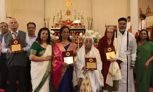 ചെറി ലെയിന് സെന്റ് ഗ്രീഗോറിയോസ് ദേവാലയത്തില് ശതാഭിഷിക്തരായ മുതിര്ന്ന വിശ്വാസികളെ ആദരിച്ചു ചെറി ലെയിന് സെന്റ് ഗ്രീഗോറിയോസ് ദേവാലയത്തില് ശതാഭിഷിക്തരായ മുതിര്ന്ന വിശ്വാസികളെ ആദരിച്ചു