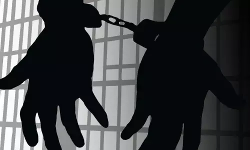 മഞ്ചേരി മെഡിക്കല്‍ കോളേജ് ആശുപത്രിയില്‍ കൂട്ടിരിപ്പുകാരന്‍ നഴ്സിങ് ഓഫീസറെ മര്‍ദ്ദിച്ചു; മുസ്ലിം ലീഗ് നേതാവ് അറസ്റ്റില്‍; അപമര്യാദയായി പെരുമാറിയെന്നും അസഭ്യം പറഞ്ഞെന്നും പരാതി