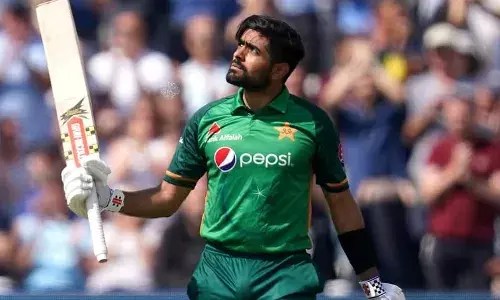 ടി 20യില്‍ ഏറ്റവും കൂടുതല്‍ റണ്‍സ് നേടുന്നവരില്‍ കോഹ്‌ലിയെ മറികടന്ന് ബാബര്‍ അസം; ലക്ഷ്യം രോഹിത്; റെക്കോര്‍ഡിന് അരികെ താരം