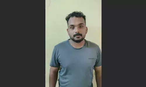 സ്വകാര്യവ്യക്തിയുടെ  വാടക കെട്ടിടത്തില്‍ 27 ചാക്കുകളിലായി നിരോധിത പുകയില ഉത്പ്പന്നങ്ങള്‍; പിടിയിലായ മൊത്ത വ്യാപാരി സമീറിനെതിരെ മുന്‍പ് രണ്ടു കേസുകള്‍