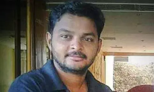 സാമ്പത്തിക ബാധ്യതകൾ തീർക്കാനായി ഒഴിവുസമയങ്ങളിൽ ബൈക്ക് ടാക്‌സി ഡ്രൈവർ; എലിവേറ്റഡ് ബൈപാസിൽ കാർ ഇടിച്ച് മാധ്യമപ്രവർത്തകന് ദാരുണാന്ത്യം; അപകടം സംഭവിച്ചതോടെ ബിഎംഡബ്ല്യു ഡ്രൈവർ വാഹനം ഉപേക്ഷിച്ച് മുങ്ങി; അന്വേഷണം ആരംഭിച്ച് പോലീസ്