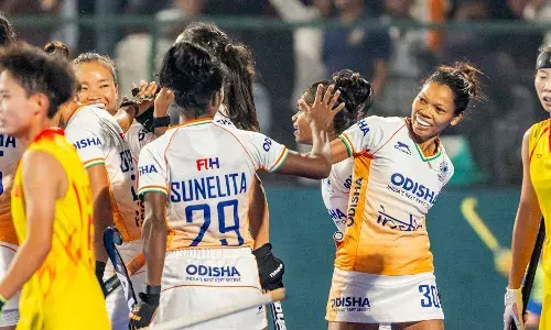 ചൈനയെ തകര്‍ത്ത് ഇന്ത്യ; ഏകപക്ഷീയമായ ഒരു ഗോളിന് ഇന്ത്യന്‍ ജയം; വിജയ ഗോള്‍ നേടിയത് ദീപിക; മൂന്ന് മത്സരങ്ങള്‍ തുടര്‍ച്ചയായി നേടുന്ന കൊറിയുടെ നേട്ടത്തിനൊപ്പം ഇന്ത്യയും; ഏഷ്യന്‍ ചാമ്പ്യന്‍സ് ട്രോഫി ഹോക്കിയില്‍ ഇന്ത്യക്ക് മൂന്നാം കിരീടം