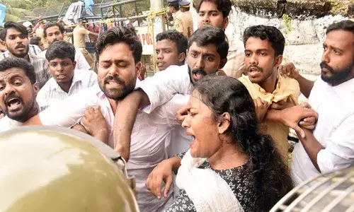 പത്തനംതിട്ട സീപാസില്‍ നഴ്സിങ് വിദ്യാര്‍ഥിനിയുടെ മരണം; കെ.എസ്.യു മാര്‍ച്ചില്‍ സംഘര്‍ഷം; ജില്ലയില്‍ നാളെ വിദ്യാഭ്യാസ ബന്ദിന് ആഹ്വാനം ചെയ്ത് സംസ്ഥാന പ്രസിഡന്റ്