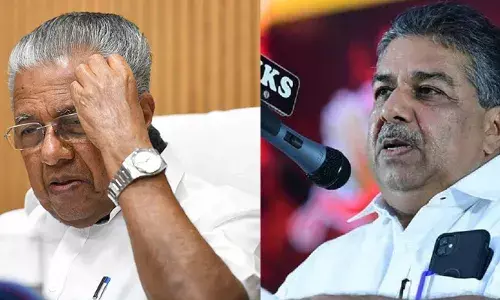 രാജിവയ്‌ക്കേണ്ട;  പാര്‍ട്ടി സജി ചെറിയാന് ഒപ്പം; ഒരിക്കല്‍ രാജിവെച്ച സാഹചര്യത്തില്‍ ഇനി രാജിവേണ്ടെന്ന് സിപിഎം; കേസ് നിയമപരമായി നേരിടാന്‍ തീരുമാനം; അപ്പീലിന് നീക്കം;  മന്ത്രിയുടെ രാജി ആവശ്യപ്പെട്ട് സമരം ശക്തമാക്കാന്‍ യുഡിഎഫ്