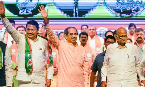 മഹാരാഷ്ട്രയില്‍ വോട്ടെണ്ണും മുമ്പെ റിസോര്‍ട്ട് ഒരുങ്ങി;  എംഎല്‍എമാരുടെ കൂറമാറ്റം തടയാന്‍ പദ്ധതിയുമായി പ്രതിപക്ഷ സഖ്യം; ശക്തികേന്ദ്രങ്ങളില്‍ പോളിംഗ് ഉയര്‍ന്നതില്‍ പ്രതീക്ഷ;  എക്സിറ്റ് പോള്‍ യാഥാര്‍ത്ഥ്യമാകുമെന്ന് ബിജെപി സഖ്യം