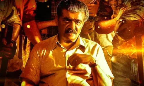 മാസ്സിന് ഒട്ടും കുറവില്ല; ഇരട്ടക്കുഴൽ തോക്കുമായി വീൽചെയറിൽ; റൈഫിൾ ക്ലബ്ബിൽ കുഴിവേലി ലോനപ്പനായി വിജയരാഘൻ; ആഷിഖ് അബു ചിത്രത്തിന്റെ മറ്റൊരു ക്യാരക്ടർ പോസ്റ്റർ കൂടി പുറത്തിറങ്ങി