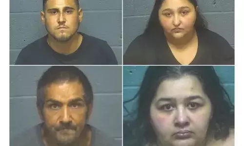 ഒക്ലഹോമയില് മകളുടെ വായ പൊത്തിപ്പിടിച്ചു മരിച്ച കേസില് മാതാപിതാക്കള്ക്കെതിരെ കൊലക്കുറ്റം ചുമത്തി ഒക്ലഹോമയില് മകളുടെ വായ പൊത്തിപ്പിടിച്ചു മരിച്ച കേസില് മാതാപിതാക്കള്ക്കെതിരെ കൊലക്കുറ്റം ചുമത്തി