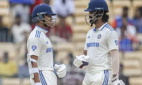 പെര്‍ത്ത് ടെസ്റ്റ്; ഓസ്ട്രേലിയക്കെതിരെ ഇന്ത്യ മികച്ച നിലയിൽ; രണ്ടാം ഇന്നിംഗ്‌സിൽ വിക്കറ്റ് നഷ്ടപ്പെടാതെ 84 റൺസ്; 130 റണ്‍സിന്‍റെ ആധികാരിക ലീഡ്; റെക്കോർഡ് ഓപ്പണിംഗ് കൂട്ടുകെട്ടുമായി ജയ്സ്വാളും രാഹുലും