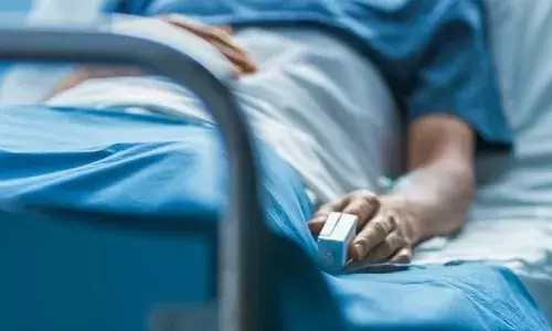 ബേപ്പൂരില്‍ മത്സ്യബന്ധന ബോട്ടിന് തീപ്പിടിച്ച് അപകടം; രണ്ട് പേർക്ക് ഗുരുതരമായി പൊള്ളലേറ്റു; തുടർ ചികിത്സ പ്രതിസന്ധിയിൽ; ലക്ഷദ്വീപ് സ്വദേശികളിലൊരാളെ കോട്ടയം മെഡിക്കല്‍ കോളേജിലേക്ക് മാറ്റി