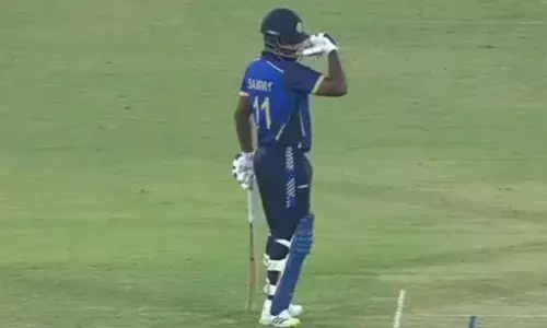 മിന്നുന്ന അര്‍ധ സെഞ്ചുറി; പിന്നാലെ സഞ്ജുവിന്റെ മസില്‍ ഷോ! അഞ്ച് വിക്കറ്റുമായി അഖില്‍ സ്‌കറിയ;  സയ്യിദ് മുഷ്താഖ് അലി ട്വന്റി 20യില്‍ സര്‍വീസസിനെ മൂന്ന് വിക്കറ്റിന് കീഴടക്കി കേരളം