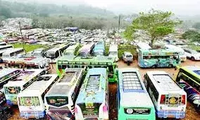 നിലയ്ക്കലില്‍ ഡ്യൂട്ടി ചെയ്യുന്ന എക്സൈസ് അസി. ഇന്‍സ്പെക്ടര്‍ മദ്യലഹരിയില്‍; ആശുപത്രിയിലേക്ക് പോയ കുടുംബത്തോട് തട്ടിക്കയറി: അറസ്റ്റ് ചെയ്ത് പോലീസ്