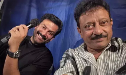 ഗംഭീര യൂണിറ്റ്, ഒരുങ്ങുന്നത് മറ്റൊരു ബ്ലോക്ക്ബസ്റ്റര്‍; രാം ഗോപാല്‍ വര്‍മ എമ്പുരാൻ ലൊക്കേഷനിൽ; ഇതിഹാസത്തിന്‍റെ ക്രാഫ്റ്റില്‍ നിന്ന് ഏറെ പ്രചോദിപ്പിക്കപ്പെട്ടിട്ടുണ്ട്, സെറ്റില്‍ കണ്ടുമുട്ടാന്‍ സാധിച്ചത് വലിയ ഭാഗ്യമെന്ന് പൃഥ്വിരാജ്