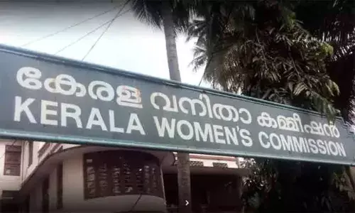 വീട്ടമ്മയെന്ന് വിളിക്കേണ്ട; വളയിട്ട കൈകളില്‍ വളയം ഭദ്രം, പെണ്‍ബുദ്ധി പിന്‍ബുദ്ധി തുടങ്ങിയ ലിംഗ വിവേചനവും ലൈംഗിക ചുവയുള്ള പ്രയോഗങ്ങളും വേണ്ട; മാധ്യമങ്ങള്‍ക്ക് മാര്‍ഗരേഖയുമായി വനിതാ കമ്മീഷന്‍