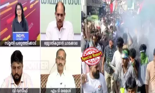പാലക്കാട് എസ്ഡിപിഐ വോട്ടില്ലാതെ കോണ്‍ഗ്രസിന് പച്ച തൊടാന്‍ കഴിയില്ലെന്ന് പറയാന്‍ നിങ്ങളുടെ റിപ്പോര്‍ട്ടര്‍ക്ക് ആരാണ് ധൈര്യം കൊടുത്തത്? സ്മൃതി, ഇനി ആവര്‍ത്തിച്ചാല്‍ ഞങ്ങള്‍ ബഹിഷ്‌കരിക്കും; റിപ്പോര്‍ട്ടര്‍ ടിവി ചര്‍ച്ചയില്‍ തട്ടിക്കയറി ജ്യോതികുമാര്‍ ചാമക്കാല; ബഹിഷ്‌കരണ ഭീഷണി മുഴക്കി കുറിപ്പും