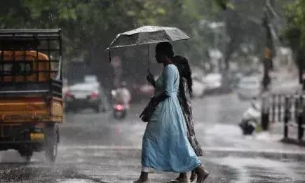 ബംഗാൾ ഉൾക്കടലിൽ പുതിയ ന്യൂനമർദ്ദം; സംസ്ഥാനത്ത് അതിതീവ്രമഴയ്ക്ക് സാധ്യത; മത്സ്യത്തൊഴിലാളികൾ കടലിൽ പോകരുത്; ജാഗ്രത നിർദ്ദേശം!