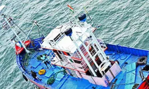 ആൻഡമാൻ കടലിൽ വൻ ലഹരി വേട്ട; മത്സ്യബന്ധന ബോട്ടിൽ നിന്ന് പിടിച്ചെടുത്തത് 5,000 കിലോയോളം മയക്കുമരുന്ന്; വലയിൽ കുടുക്കി ഇന്ത്യൻ കോസ്റ്റ് ഗാർഡ്