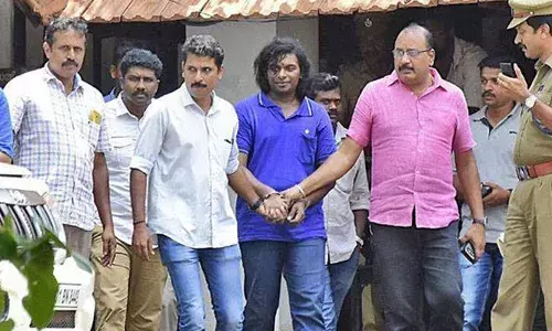 നന്തന്‍കോട് കൂട്ടക്കൊല കേസില്‍ കേഡലിന് കുരുക്ക് മുറുകുന്നു; 20 സാക്ഷികള്‍ പ്രോസിക്യൂഷന് അനുകൂലമായി മൊഴി നല്‍കി; തൊണ്ടിമുതലുകള്‍ തിരിച്ചറിഞ്ഞു