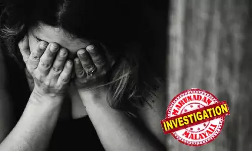 വീട്ടിൽ കളിക്കാൻ എത്തിയ കുട്ടിയെ കൂട്ടികൊണ്ട് പോകാനെത്തി; യുവതിയെ മുറിക്കുള്ളിൽ പൂട്ടിയിട്ട് പീഡിപ്പിച്ചു; വീണ്ടും വഴങ്ങണമെന്നും ഭീഷണി; ഇല്ലെങ്കിൽ ദൃശ്യങ്ങൾ പുറത്തുവിടുമെന്ന് മുന്നറിയിപ്പ്; വീട്ടമ്മയെ പീഡിപ്പിച്ച വ്‌ളോഗർക്ക് പറ്റിയത്!