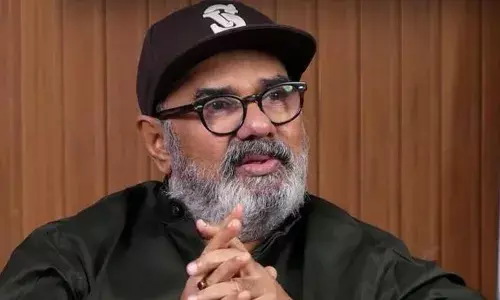 ലൈംഗിക ചുവയോടെ സംസാരിച്ചു, ശരീരത്തിൽ കടന്നു പിടിച്ചു; ചലച്ചിത്ര നടൻ മണിയൻ പിള്ള രാജുവിനെതിരെ പരാതി; ആലുവ സ്വദേശിയായ നടിയുടെ പരാതിയിൽ പോലീസ് കേസെടുത്തു