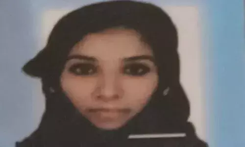 സ്വകാര്യ ലോഡ്ജിൽ യുവതിയെ മരിച്ച നിലയിൽ കണ്ടെത്തി; കൂടെയുണ്ടായിരുന്നയാളെ കാണാനില്ല; അസ്വാഭാവിക മരണത്തിന് കേസെടുത്ത് പോലീസ്; സംഭവം കോഴിക്കോട്ട്