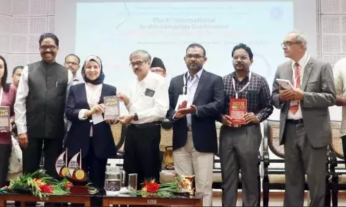 കാലിക്കറ്റ് യൂണിവേര്‍സിറ്റി ഗവേഷക വിദ്യാര്‍ഥിയുടെ അറബി മോട്ടിവേഷണല്‍ ഗ്രന്ഥം വൈസ് ചാന്‍സിലര്‍ പ്രകാശനം ചെയ്തു