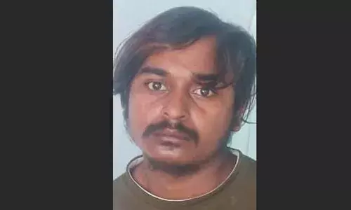 മൊബൈല്‍ ഫോണുകള്‍ മോഷ്ടിച്ച ആന്ധ്രാ സ്വദേശിയെ സന്നിധാനം പോലീസ് പിടികൂടി