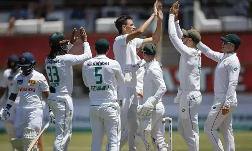 ഡര്‍ബനില്‍ കൊടുങ്കാറ്റായി മാര്‍ക്കോ ജാന്‍സന്‍; ശ്രീലങ്ക 13.5 ഓവറില്‍ 42 റണ്‍സിന് എല്ലാവരും പുറത്ത്;  ടെസ്റ്റ് ക്രിക്കറ്റ് ചരിത്രത്തിലെ ടീമിന്റെ ഏറ്റവും ചെറിയ സ്‌കോര്‍; ഒന്നാം ക്രിക്കറ്റ് ടെസ്റ്റില്‍ പിടിമുറുക്കി ദക്ഷിണാഫ്രിക്ക