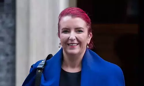 തന്റെ ഫോണ്‍ മോഷണം പോയതായി പോലീസിന് വ്യാജപരാതി; പത്ത് വര്‍ഷം മുന്‍പ് പറഞ്ഞ നുണ ബ്രിട്ടീഷ് മന്ത്രിയുടെ പണി തെറിപ്പിച്ചേക്കും