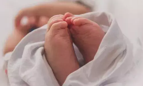 ഗര്‍ഭസ്ഥ ശിശുവിന്റെ വൈകല്യം കണ്ടെത്താത്ത സംഭവം: ആലപ്പുഴയിലെ 2 സ്‌കാനിംഗ് സെന്ററുകള്‍ ആരോഗ്യവകുപ്പ് പൂട്ടി സീല്‍ ചെയ്തു; ലൈസന്‍സ് റദ്ദാക്കി