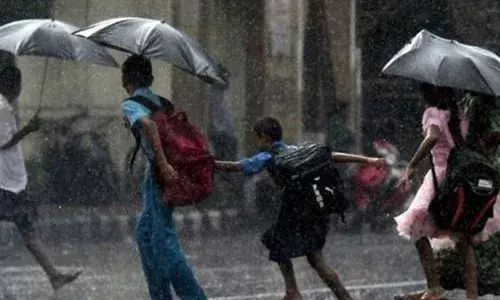 കോട്ടയത്തെ രണ്ട് താലൂക്കുകളിൽ വിദ്യാഭ്യാസ സ്ഥാപനങ്ങൾക്ക് നാളെ അവധി; നടപടി കനത്ത മഴയെ തുടർന്ന്; കാഞ്ഞിരപ്പള്ളി, മീനച്ചിൽ താലൂക്കുകളിലാണ് അവധി പ്രഖ്യാപിച്ചത്