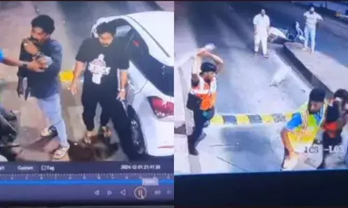 ടോൾ നൽകാതെ ബാരിക്കേഡ് മറികടക്കാൻ ശ്രമം; തലപ്പാടി ടോള്‍ ഗേറ്റില്‍ യാത്രക്കാരും ടോള്‍ പ്ലാസ ജീവനക്കാരും തമ്മില്‍ കയ്യാങ്കളി; നാല് പേര്‍ക്ക് പരിക്ക്