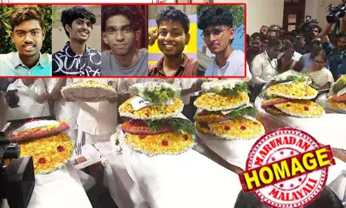 അവരെല്ലാവരും നല്ല ആക്ടീവായിരുന്നു, പോയെന്ന് ഇപ്പോഴും വിശ്വസിക്കാനാകുന്നില്ല: കണ്ണീരോടെ സഹപാഠികളുടെ അന്ത്യയാത്രാമൊഴി; സ്വന്തം മണ്ണിലേക്ക് തിരിച്ചുപോകാന്‍ കഴിയാതെ മുഹമ്മദ് ഇബ്രാഹിമിന് എറണാകുളം ജുമാ മസ്ജിദില്‍ കബറടക്കം; മുഹമ്മദ് അടക്കം മൂന്നുപേരുടെ സംസ്‌കാരം ഇന്ന്; പരിക്കേറ്റ മൂന്നുപേരില്‍ ഒരാളുടെ നില അതീവഗുരുതരം