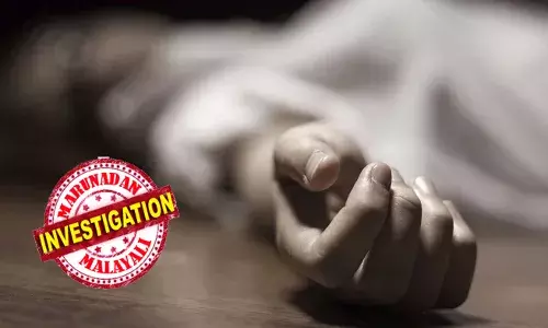 പാൽവെളിച്ചം ആയുർവേദ കേന്ദ്രത്തിൽ ചികിത്സയ്‌ക്കെത്തിയ വിദേശവനിത മരിച്ചു; മൃതദേഹം ആംബുലൻസ് ഡ്രൈവർക്ക് കൈമാറി; ഡ്രൈവർ തന്റെ വീടിനോട് ചേർന്നുള്ള ഷെഡിൽ മൃതദേഹം സൂക്ഷിച്ചു; വൻ ദുരൂഹത; പരാതിയുമായി പാർട്ടിക്കാർ; വീഴ്ചയില്ലെന്ന് പോലീസ്; ഡ്രൈവറും ആയുർവേദ കേന്ദ്രവും സംശയനിഴലിൽ!