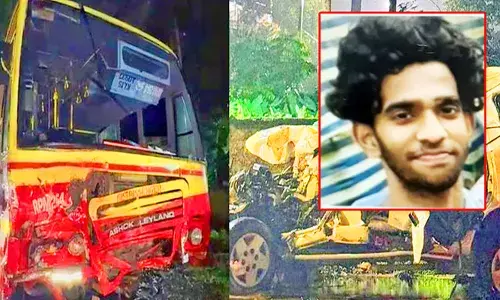 പത്താംക്ലാസില്‍ എല്ലാ വിഷയങ്ങള്‍ക്കും എ പ്ലസ്; ഡോക്ടറാകണമെന്ന മകന്റെ സ്വപ്നത്തിന് വഴിയൊരുക്കി മാതാപിതാക്കള്‍; ക്രിസ്മസ് അവധിക്കായി കാത്തുനില്‍ക്കാതെ ചേതനയറ്റ് മടക്കം; ദേവാനന്ദന്‍ യാത്രയായത് ഒരുപാട് സ്വപ്നങ്ങള്‍ ബാക്കിയാക്കി