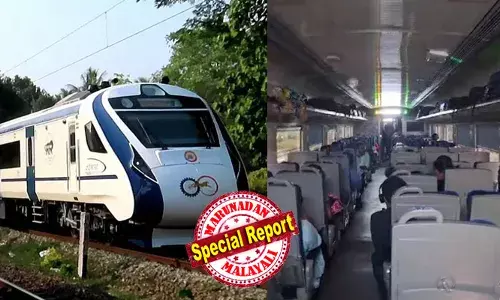 സാങ്കേതിക തകരാര്‍; ഡോര്‍ തുറക്കാന്‍ സാധിക്കുന്നില്ല; എയര്‍ കണ്ടീഷനുകളും പ്രവര്‍ത്തനരഹിതം; ഷൊര്‍ണൂരില്‍ വന്ദേഭാരത് എക്സ്പ്രസ് വഴിയില്‍ കുടുങ്ങി; ഇന്റര്‍സിറ്റിയും വൈകുന്നു