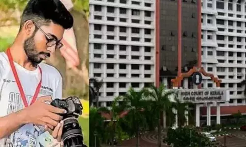 സിദ്ധാര്‍ഥിന്റെ മരണം; വിദ്യാര്‍ഥികളെ ഡീബാര്‍ ചെയ്ത സര്‍വകലാശാല നടപടി റദ്ദാക്കി ഹൈക്കോടതി; മൂന്ന് വര്‍ഷത്തേക്കുള്ള അഡ്മിഷന്‍ വിലക്കും പിന്‍വലിച്ചു; പുതിയ അന്വേഷണം നടത്താന്‍ സര്‍വകലാശാല ആന്റി റാഗിങ് സ്‌ക്വാഡിന് നിര്‍ദേശം