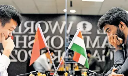 54 നീക്കങ്ങള്‍; ഒടുവില്‍ 9-ാം റൗണ്ടും സമനിലയില്‍: 10-ാം റൗണ്ട് നാളെ; ഇരുവര്‍ക്കും കിരീടത്തിലേക്ക് വേണ്ടത് 3 പോയിന്റുകള്‍